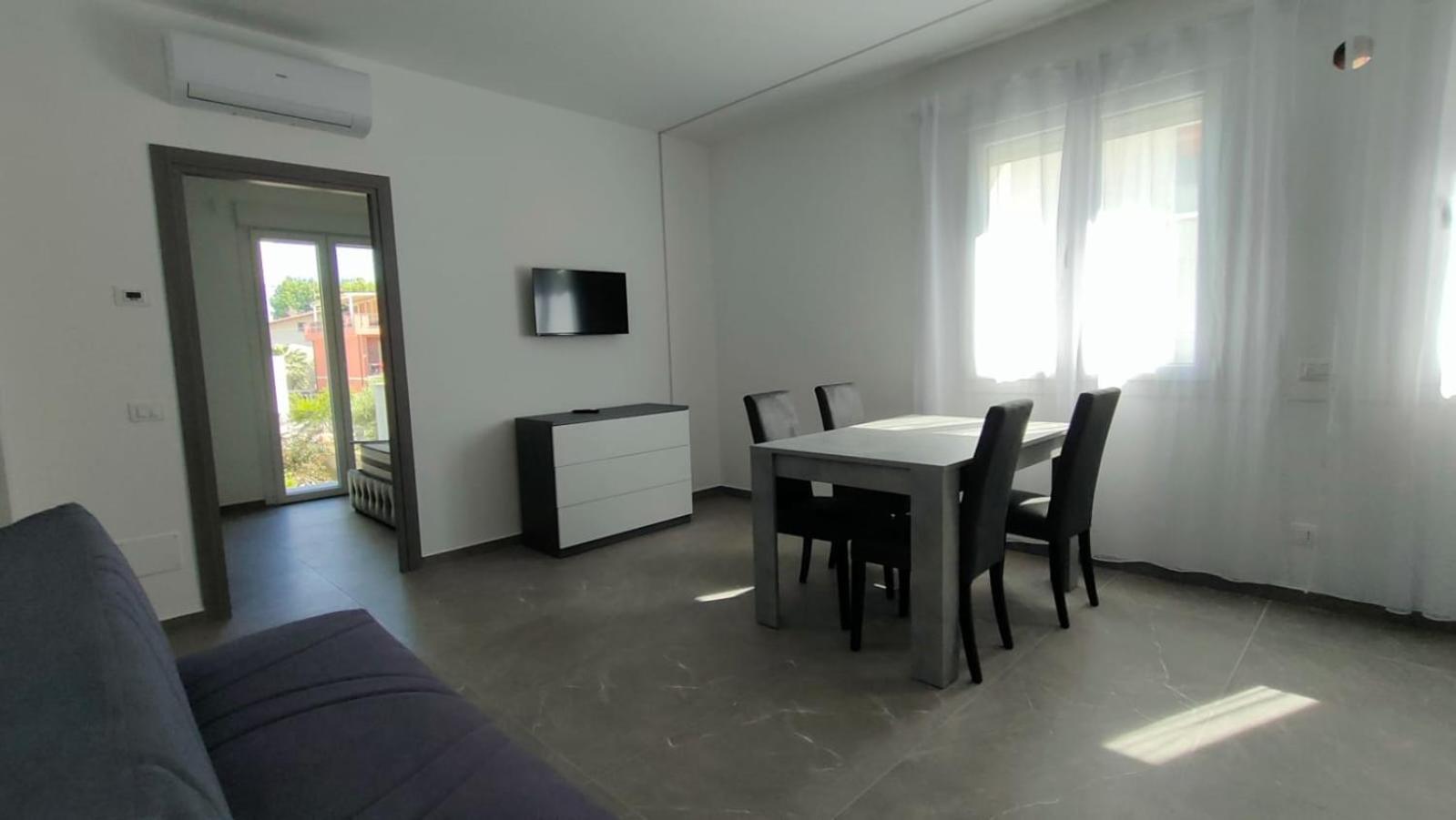 Villa Borghesi Suites Fronte Mare Rimini Eksteriør billede