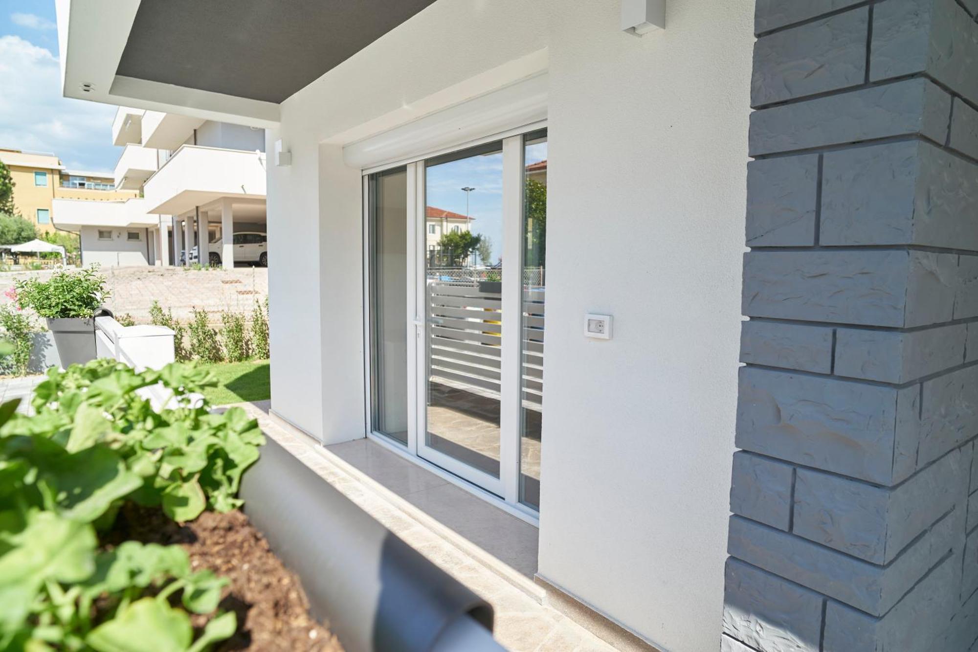 Villa Borghesi Suites Fronte Mare Rimini Eksteriør billede
