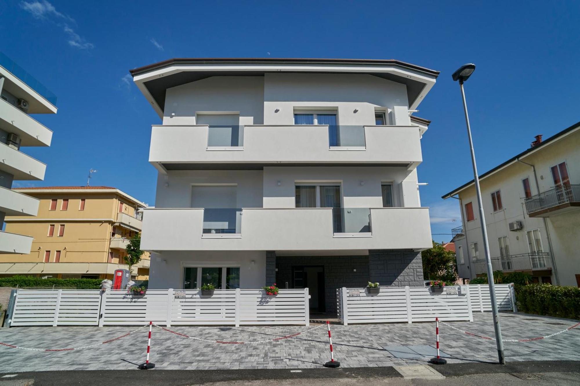 Villa Borghesi Suites Fronte Mare Rimini Eksteriør billede