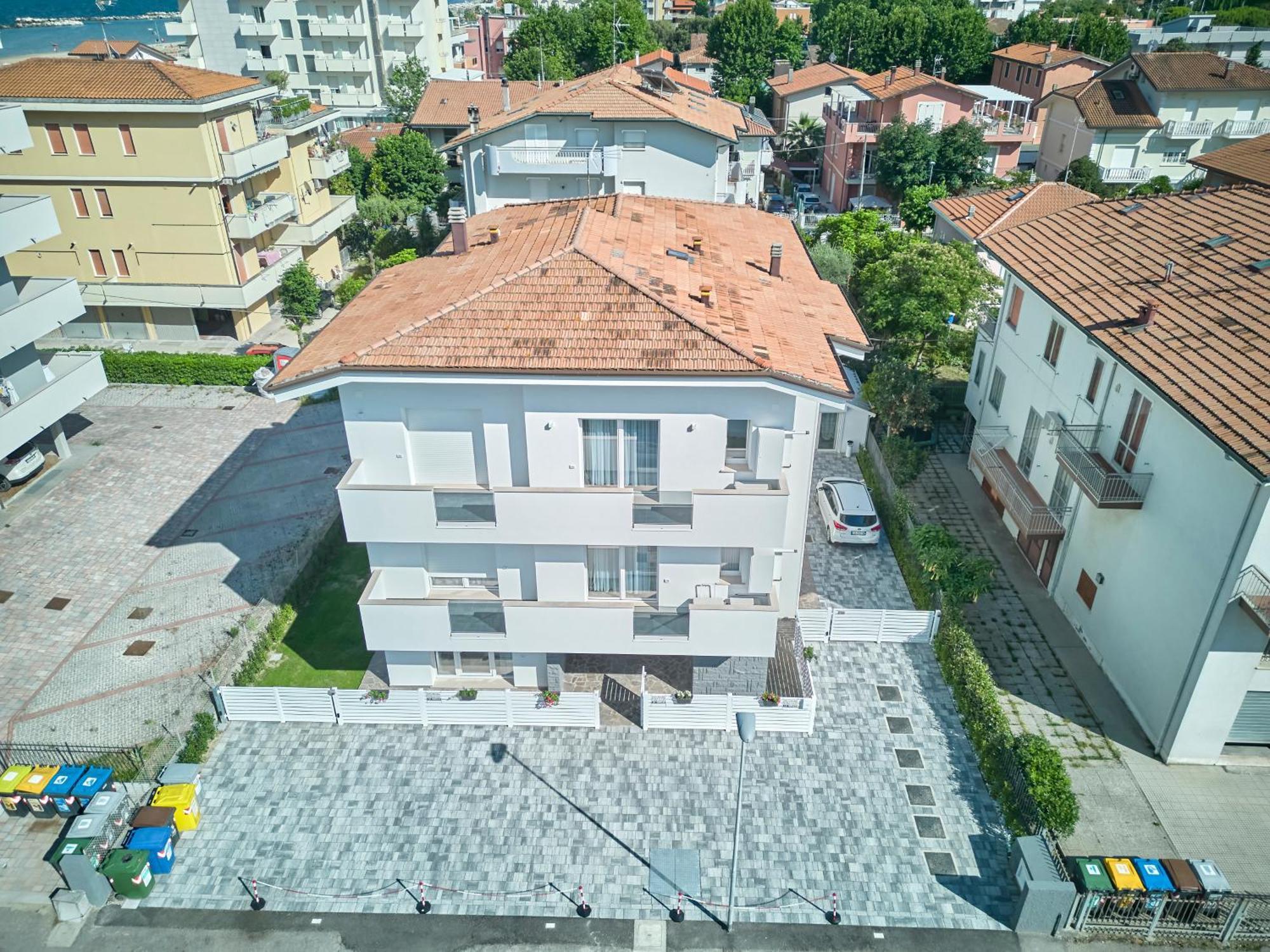 Villa Borghesi Suites Fronte Mare Rimini Eksteriør billede