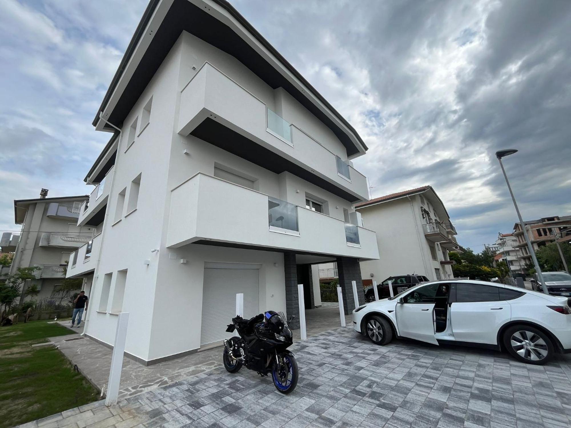 Villa Borghesi Suites Fronte Mare Rimini Eksteriør billede